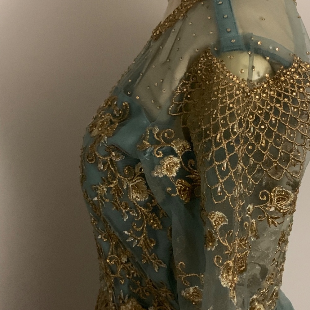 Blue Salwaar Kameez - Picture 5 of 7
